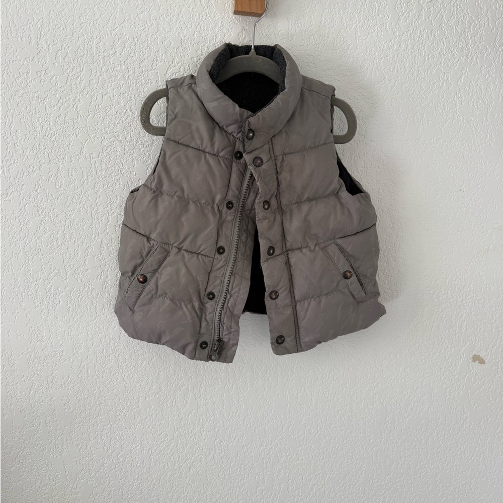 Old Navy Gray Quilted Puffer Vest